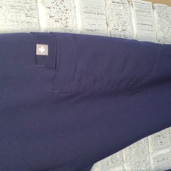 Like new Figs Yola navy scrub bottoms - Picture 3 of 9